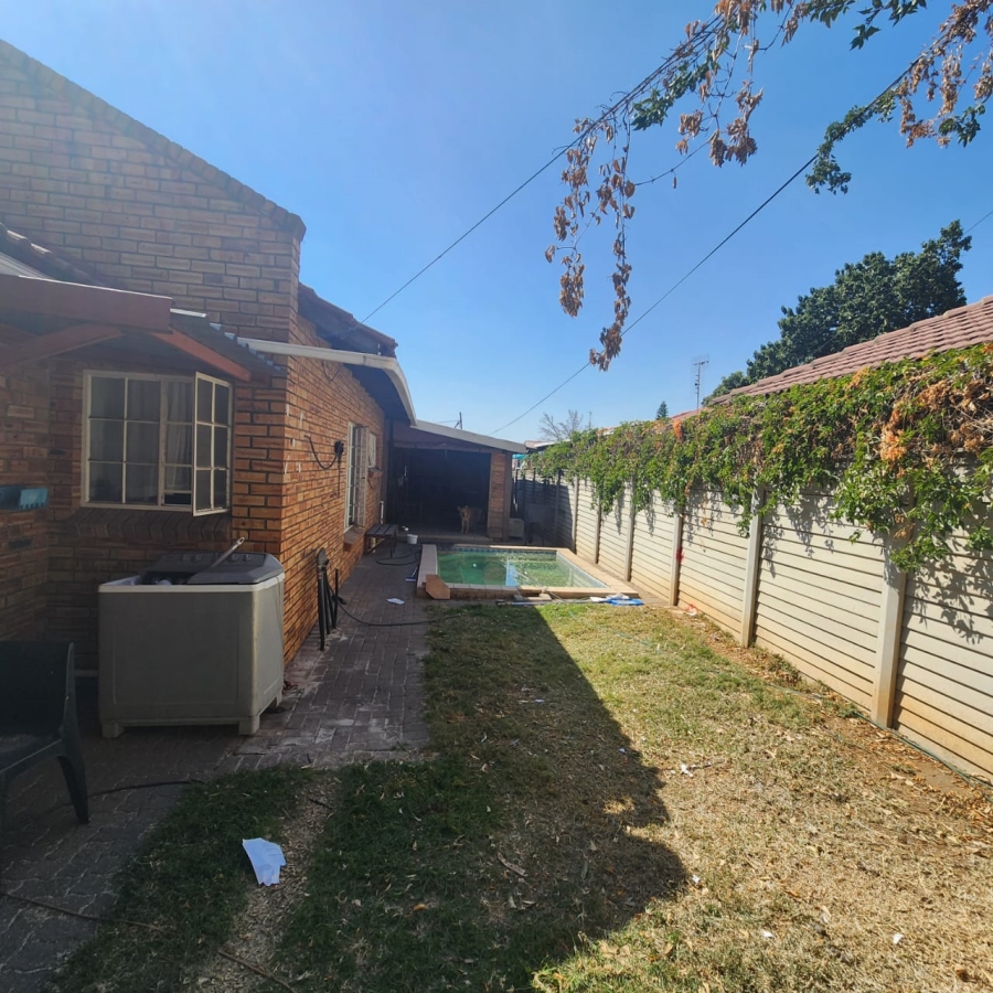 3 Bedroom Property for Sale in Bodorp North West